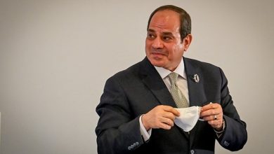 Photo of السيسي للشعب المصري: “مش لاقي آكل”