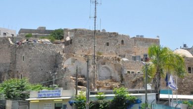 Photo of مستوطنون يقتحمون المسجد الإبراهيمي في الخليل ويؤدون طقوسًا تلمودية