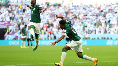 Photo of السعودية تحقق أولى مفاجآت كأس العالم 2022 وتحرم الأرجنتين من معادلة إنجاز تاريخي