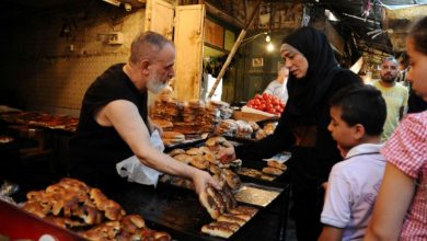 Photo of العيد في طرابلس لبنان.. معاناة وسط أزمات اقتصادية خانقة