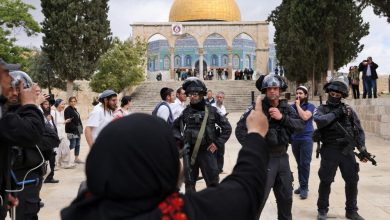 Photo of الباحث جمال عمرو: الاحتلال يُحارب الاعتكاف بالأقصى كونه يُعيد الثقة للفلسطينيين