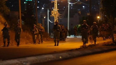 Photo of الاحتلال يقتحم عدة بلدات في الضفة الغربية.. واشتباكات في قلقيلية (شاهد)