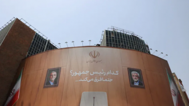 Photo of الإيرانيون يصوتون لحسم السباق الرئاسي بين جليلي وبزكشيان