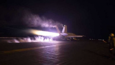 Photo of التحالف الأمريكي البريطاني يشن 3 ضربات جوية جديدة على مطار يمني