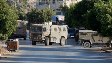 Photo of الاحتلال يقتحم مدن الضفة ويفجر محال تجارية لأسير فلسطيني