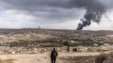 Photo of مقتل أكثر من 140 جنديا سوريا ومقاتلا من هيئة تحرير الشام في اشتباكات شمال غرب سوريا