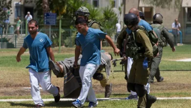 Photo of مقتل جندي إسرائيلي وإصابة 4 باستهداف مركبة مدرعة شرقي غزة